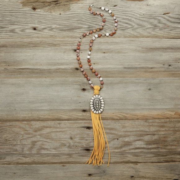 WHITE BEADED OVAL & ORANGE TASSEL PENDANT NECKLACE - Picture 2 of 2